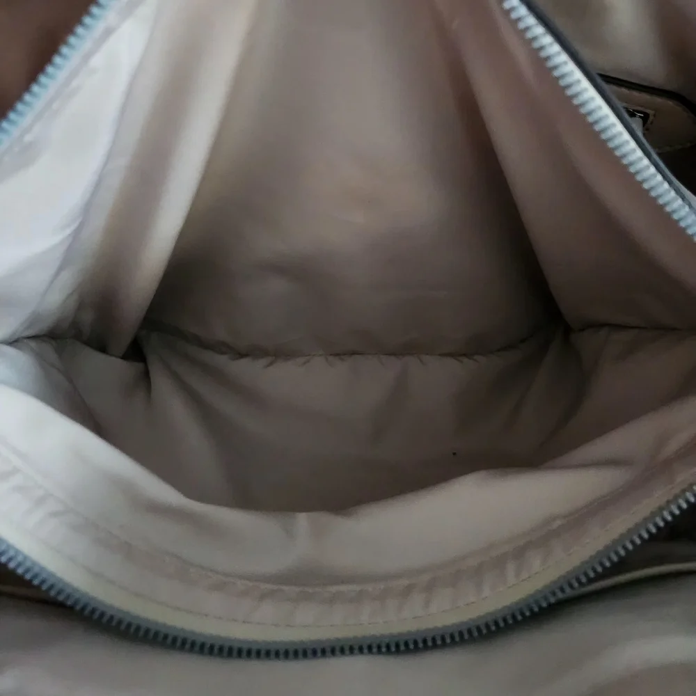 Nine West Tote-Neutral and Versatile!
